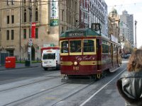 2030  Il City Circle, gratis per i turisti, attraversa la citta' toccando tutti i punti di interesse per i turisti.