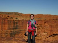 0060  Sul bordo del canyon. Dall'altra parte si scorgono le persone dall'altra parte del canyon.